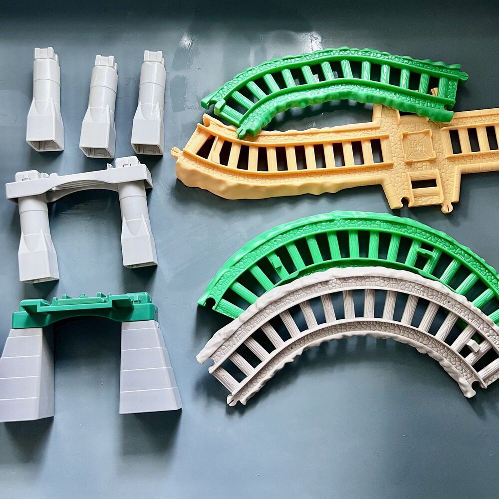 Thomas & Friends TrackMaster Replacement Train Track Green Bridge Risers Lot